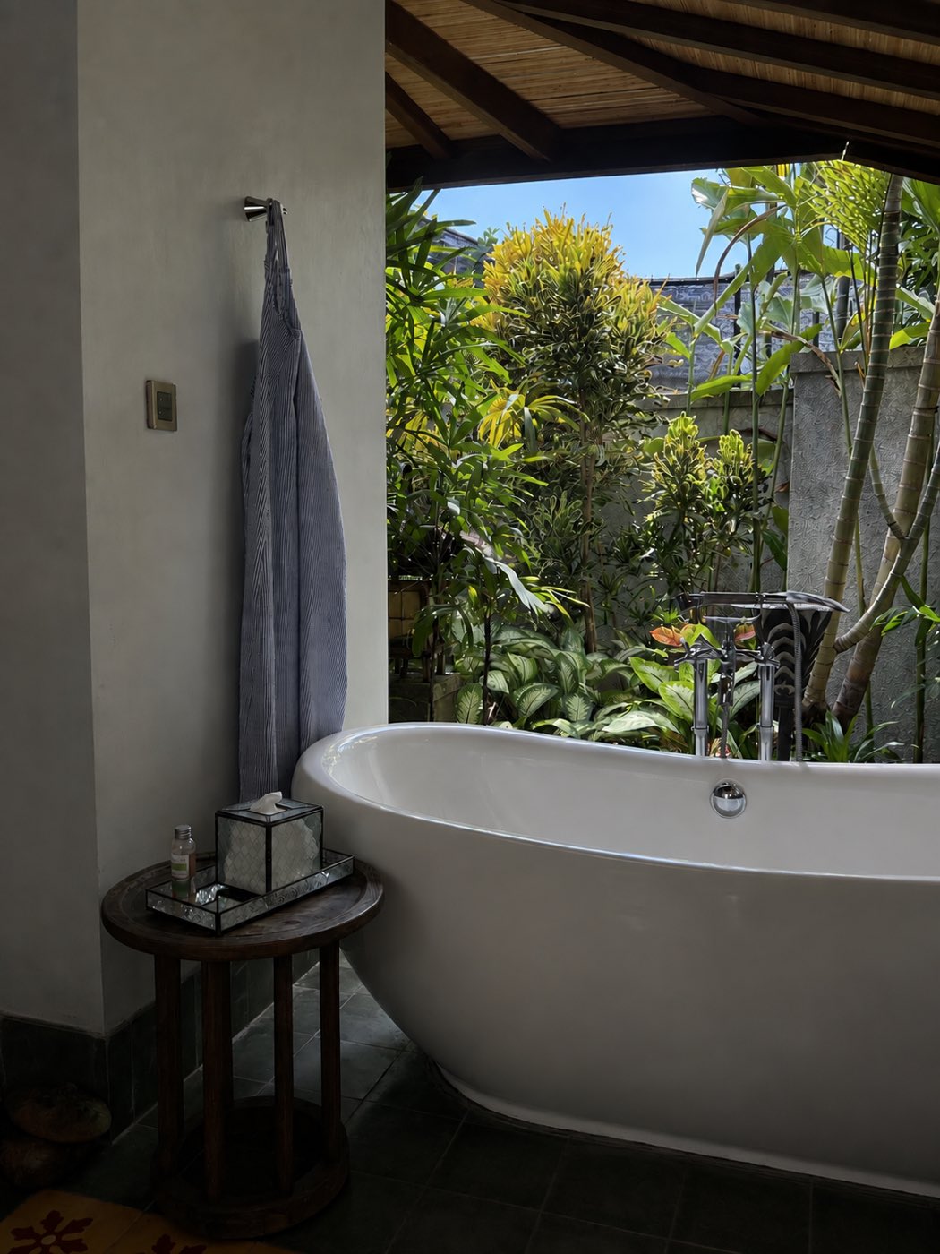 Baignoire ouverte sur la bambouseraie, Aradhana Villas, Canggu