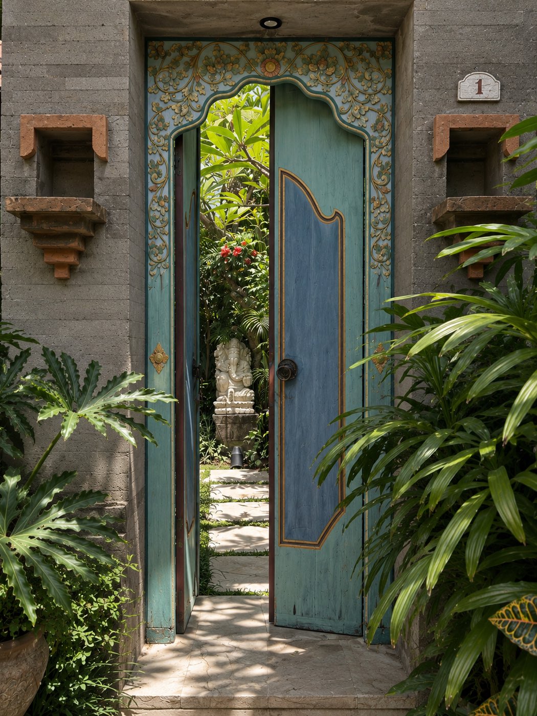 Portail peint, Aradhana Villas, Canggu